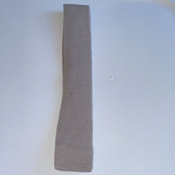 Vtg 80s Stafford light gray knit wool skinny tie with square end - Picture 1 of 6